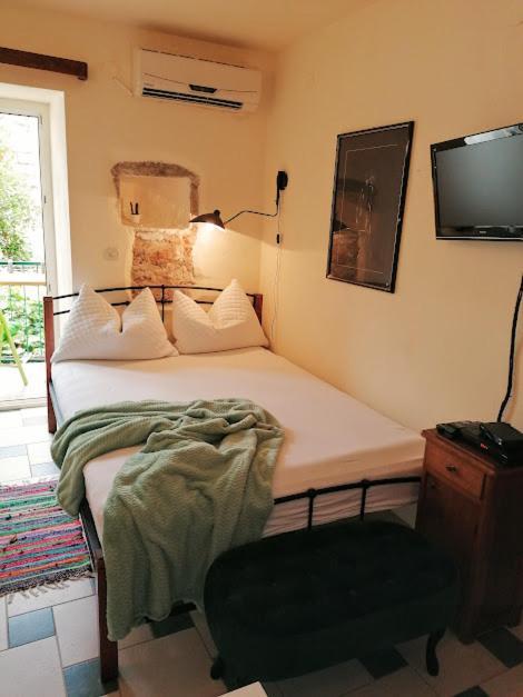 Apartments Senko Trpanj Eksteriør billede
